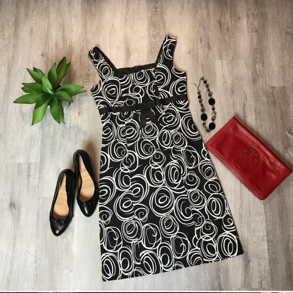 ☆SALE 5 for $25☆  Beautiful black and white dress